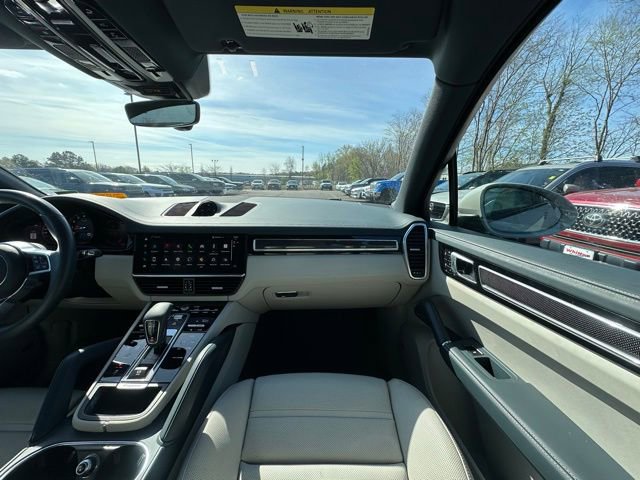 Used 2023 Porsche Cayenne S Platinum image 29