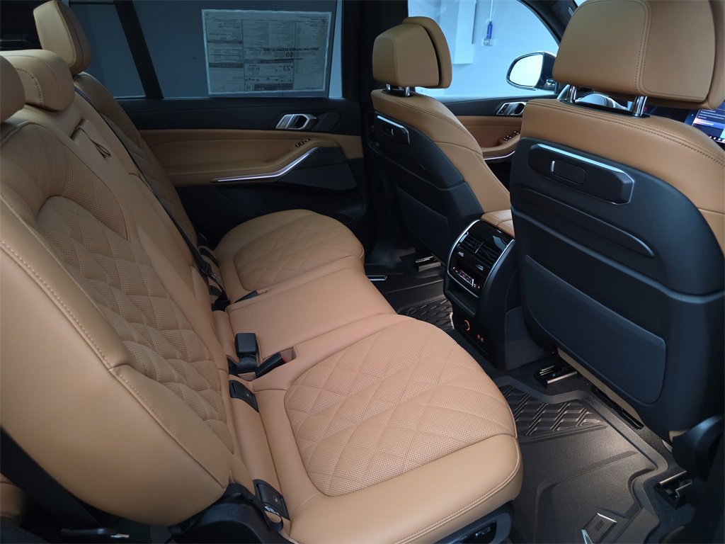 New 2026 BMW X7 xDrive40i w/ M Sport Package image 11