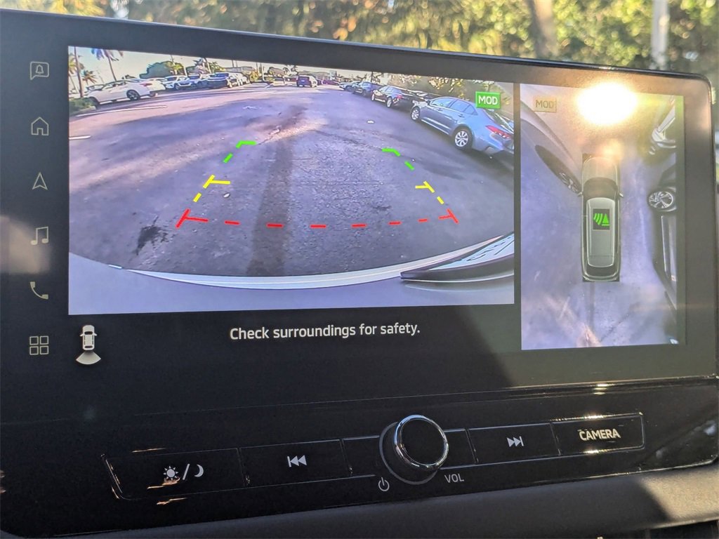 Used 2025 Mitsubishi Outlander SE image 18