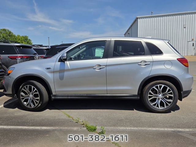 Used 2018 Mitsubishi Outlander Sport SE AWD/4WD image 2