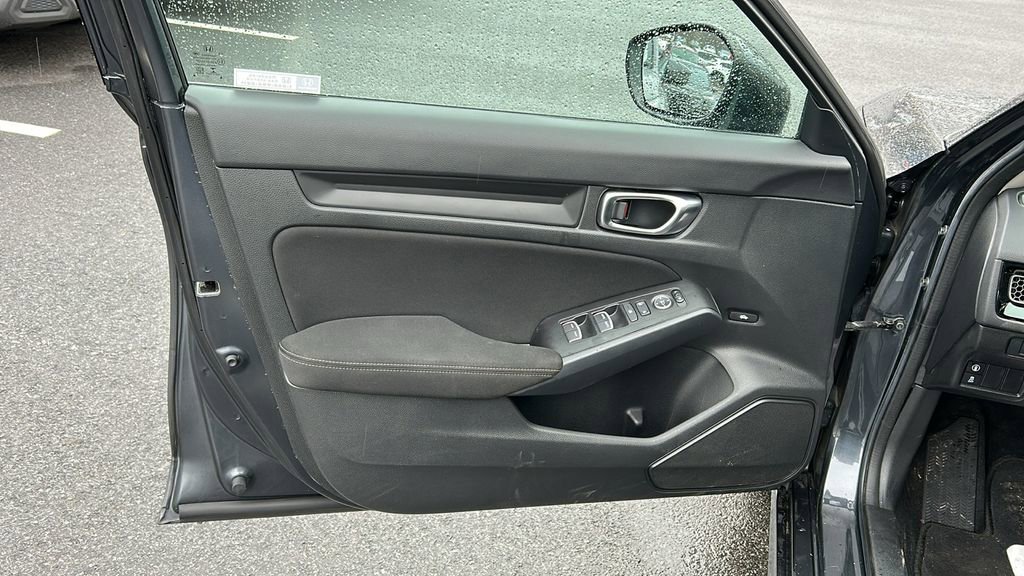 Used 2022 Honda Civic LX image 9