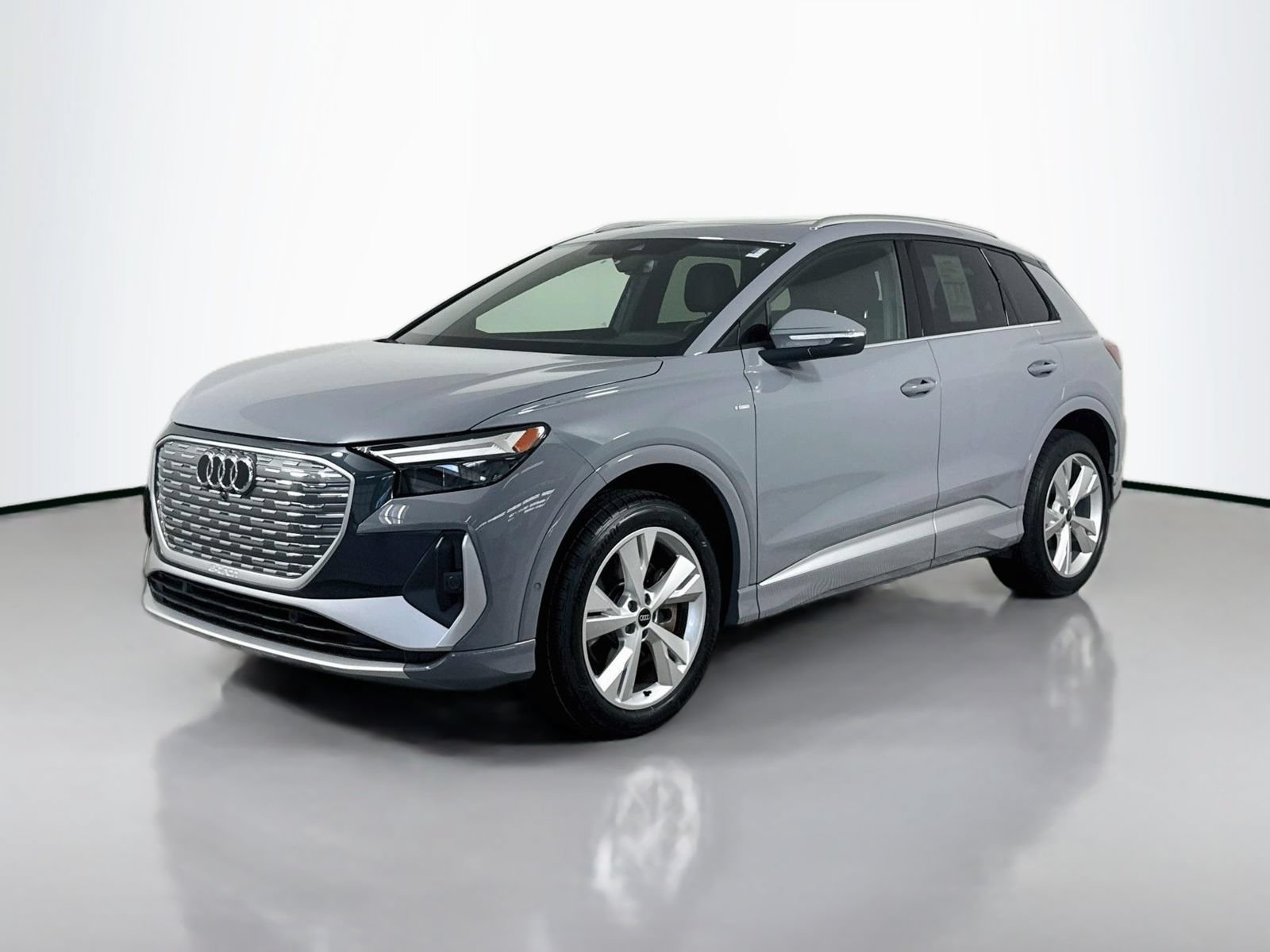 Certified 2023 Audi Q4 e-tron Premium Plus w/ Premium Plus AWD/4WD image 1