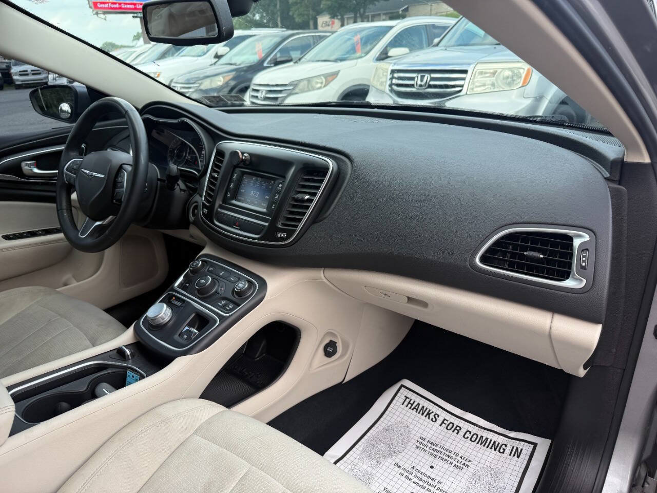 Used 2015 Chrysler 200 Limited w/ Convenience Group FWD image 29