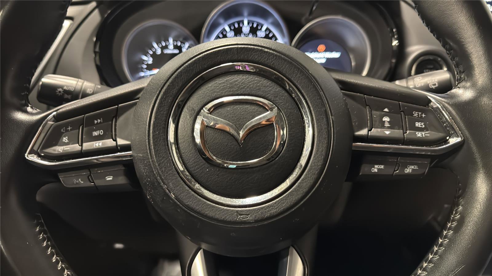 Used 2023 MAZDA CX-9 Touring Plus AWD/4WD image 25