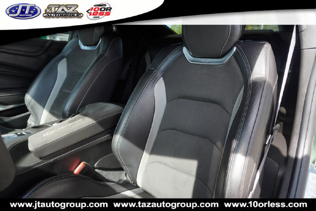 Used 2020 Chevrolet Camaro SS RWD image 13