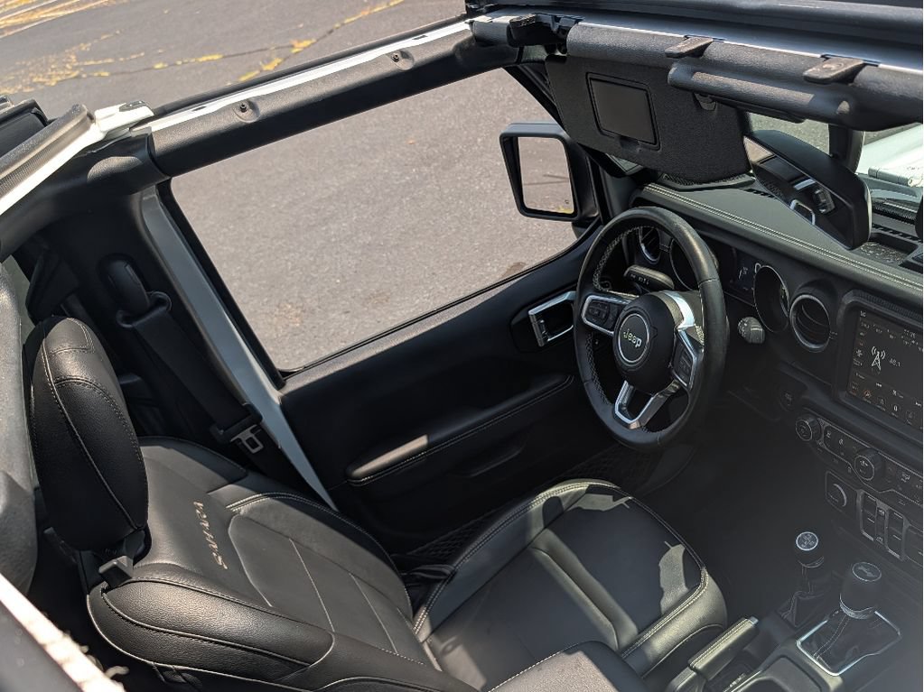 Used 2023 Jeep Wrangler Unlimited Sahara w/ Cold Weather Group AWD/4WD image 21