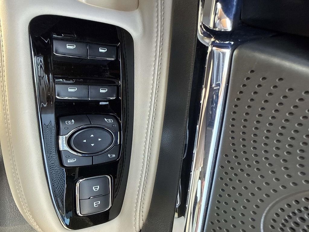 New 2026 Lincoln Corsair Premiere image 19