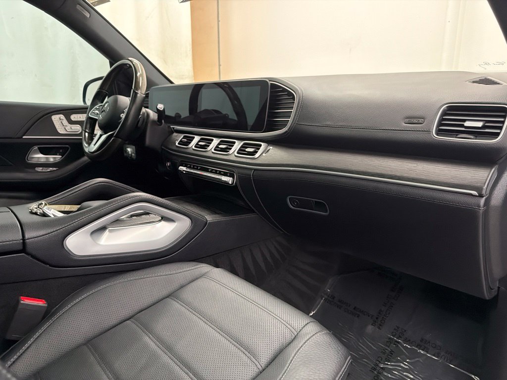 Used 2023 Mercedes-Benz GLS 450 4MATIC image 33
