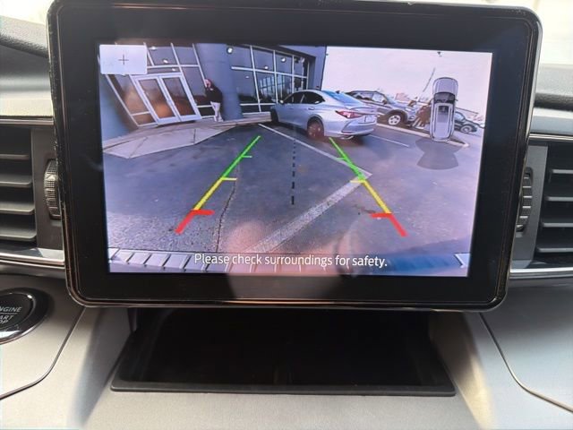 Certified 2022 Ford Explorer XLT w/ Equipment Group 202A image 30