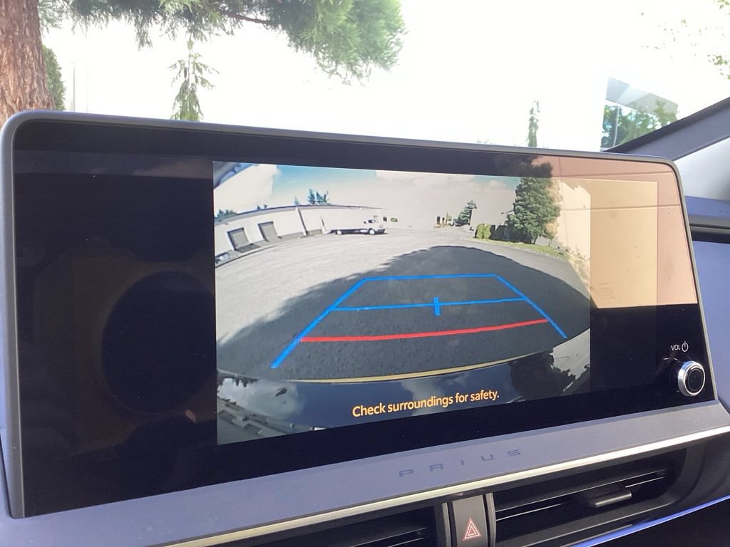 Used 2026 Toyota Prius Plug-In Hybrid FWD image 15