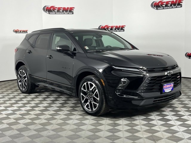 Used 2024 Chevrolet Blazer RS w/ Enhanced Convenience Package image 2