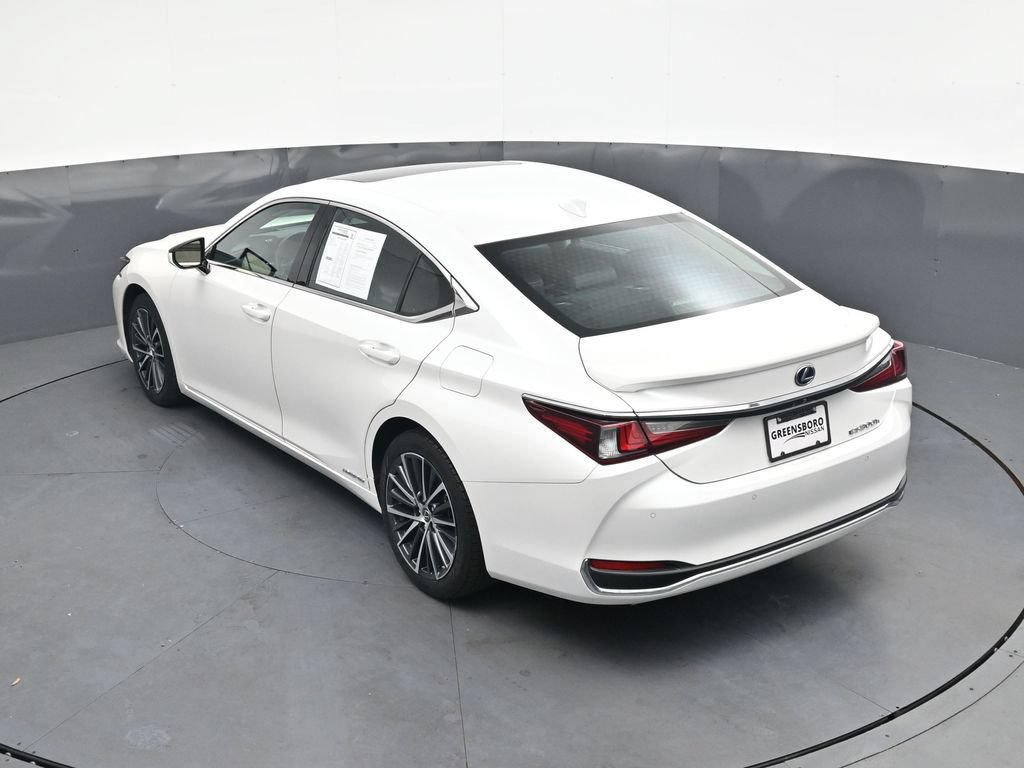 Used 2022 Lexus ES 300h w/ Premium Package FWD image 31