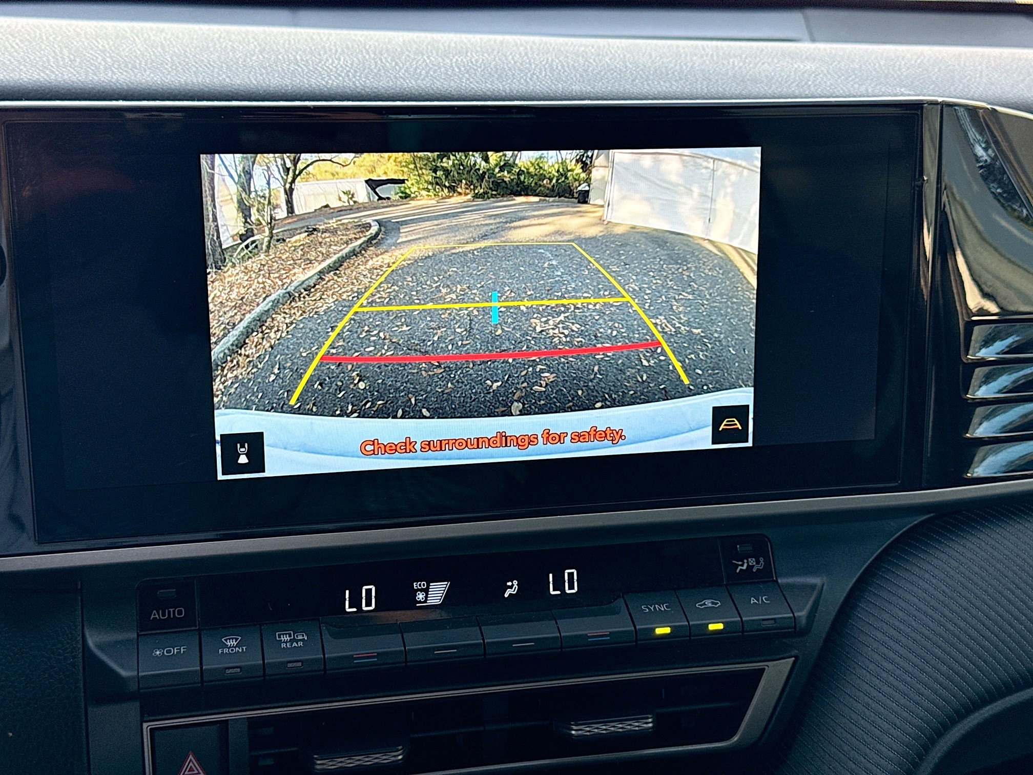 Used 2025 Toyota Camry SE w/ Multimedia Upgrade Package image 29