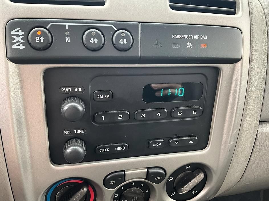Used 2007 Chevrolet Colorado W/T AWD/4WD image 24