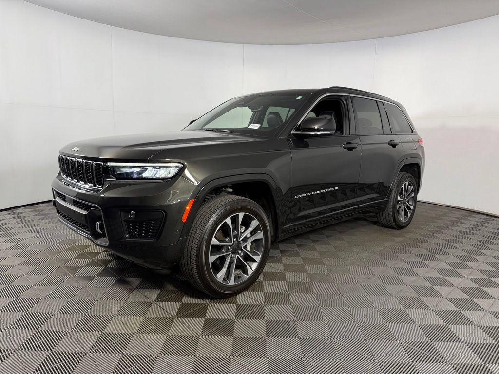 Certified 2024 Jeep Grand Cherokee Overland AWD/4WD image 3