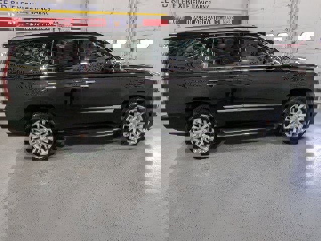 Used 2016 Cadillac Escalade Luxury image 8