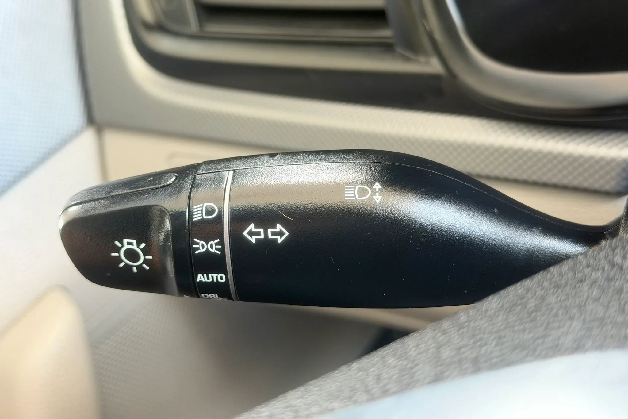 Used 2018 Hyundai Sonata SE FWD image 11