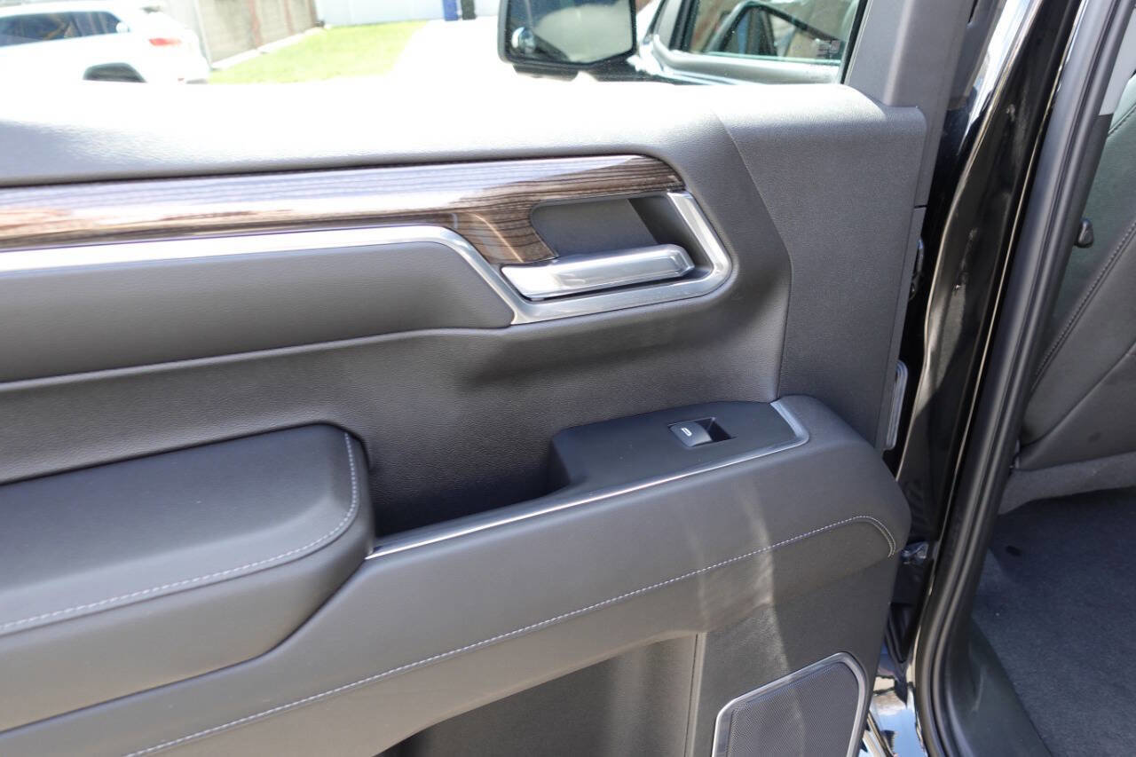 Used 2022 Chevrolet Silverado 1500 LT Trail Boss w/ LT Trail Boss Premium Package AWD/4WD image 27