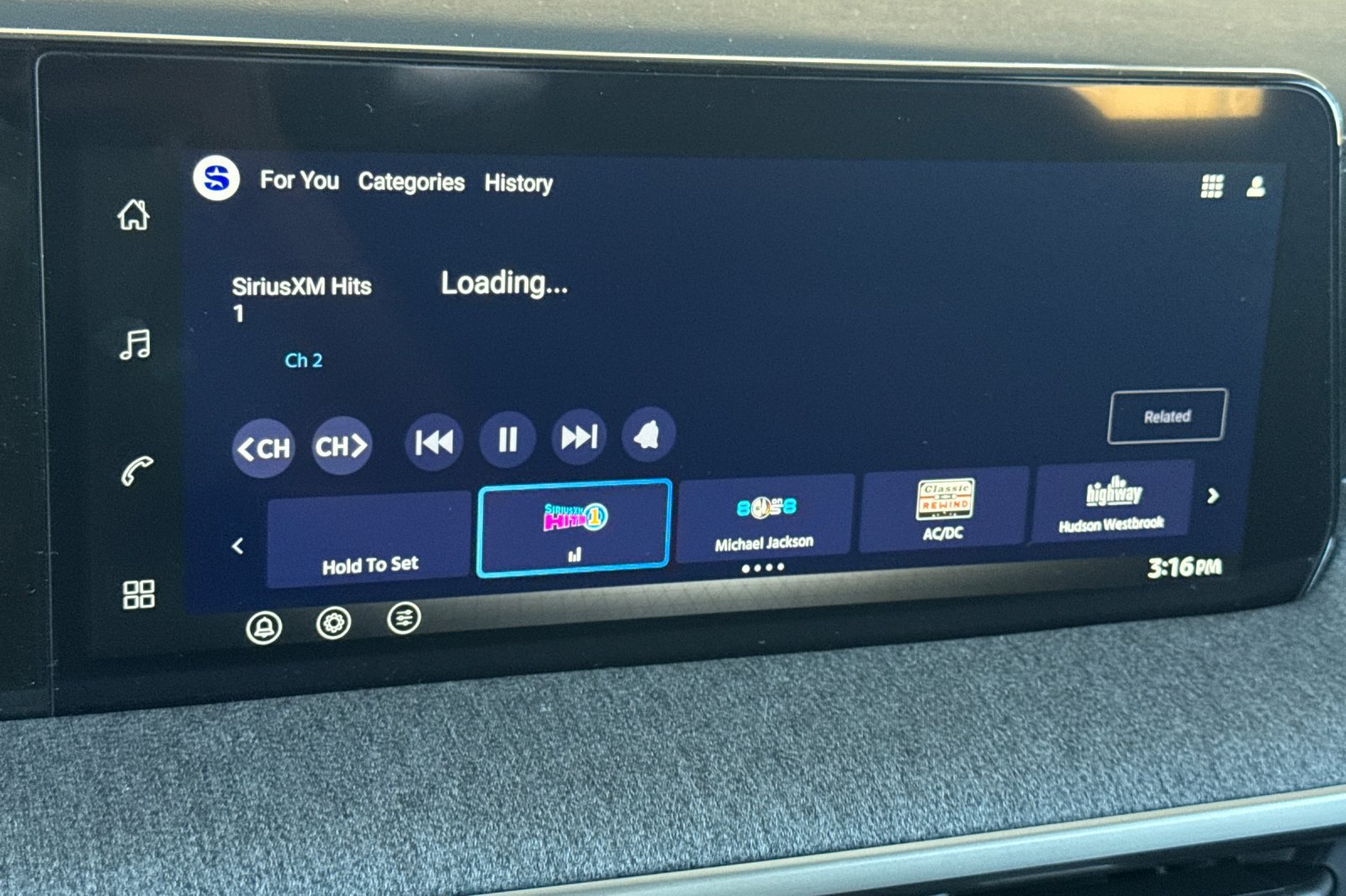 New 2027 Nissan Kicks SV FWD image 19
