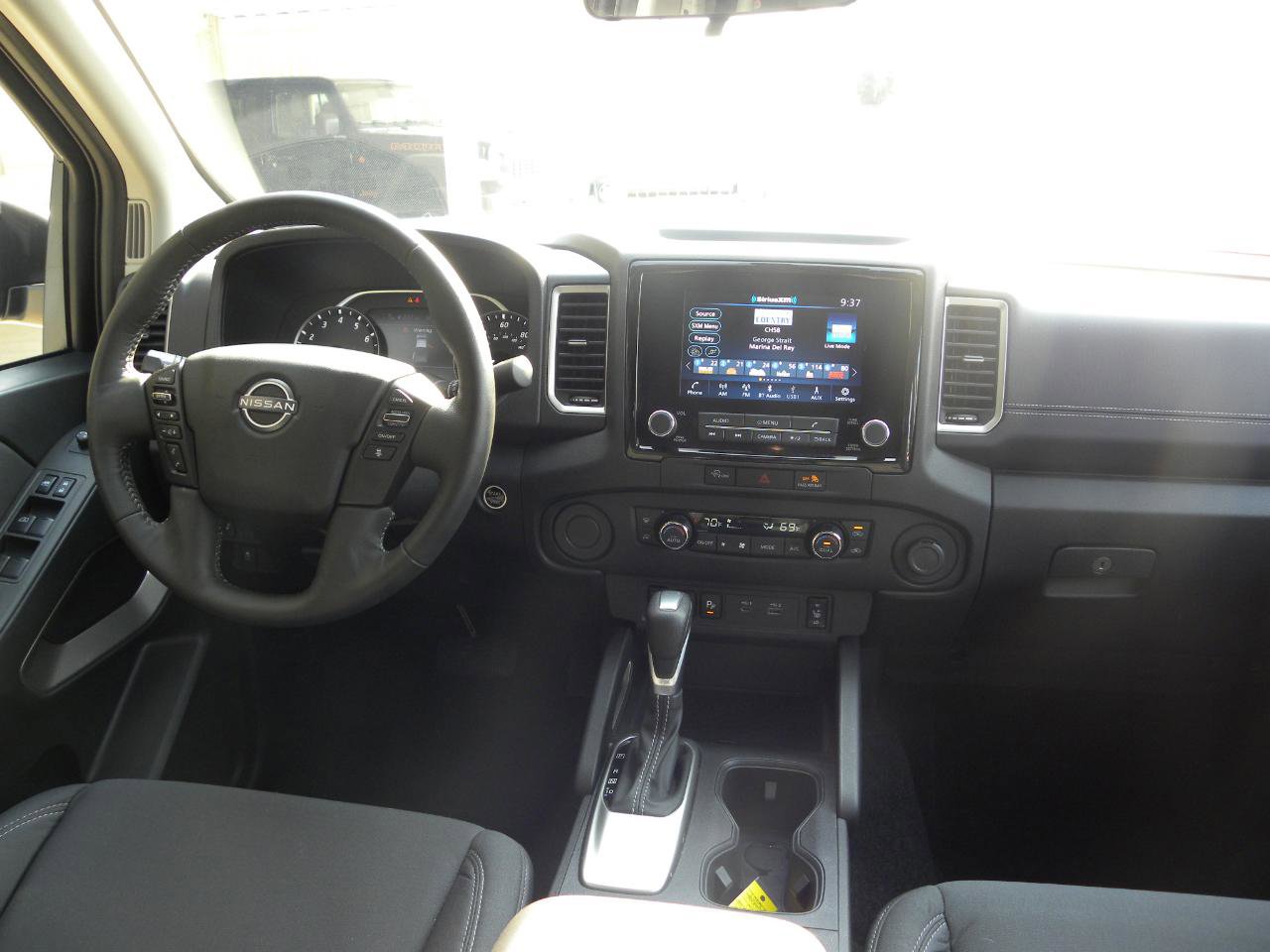 Used 2024 Nissan Frontier SV w/ SV Convenience Package image 10