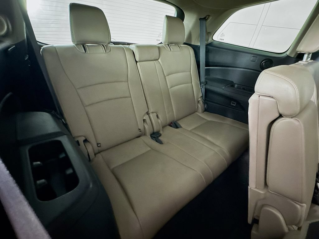 Used 2016 Honda Pilot Touring image 42