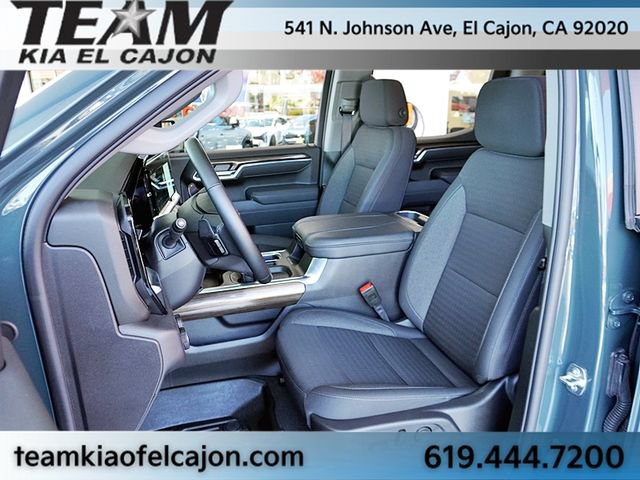 Used 2026 Chevrolet Silverado 1500 LT Trail Boss w/ LPO, Dark Essentials Package AWD/4WD image 16