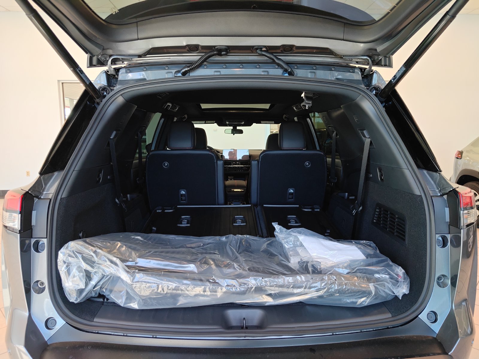 New 2026 Nissan Pathfinder Rock Creek w/ Rock Creek Premium Package AWD/4WD image 16