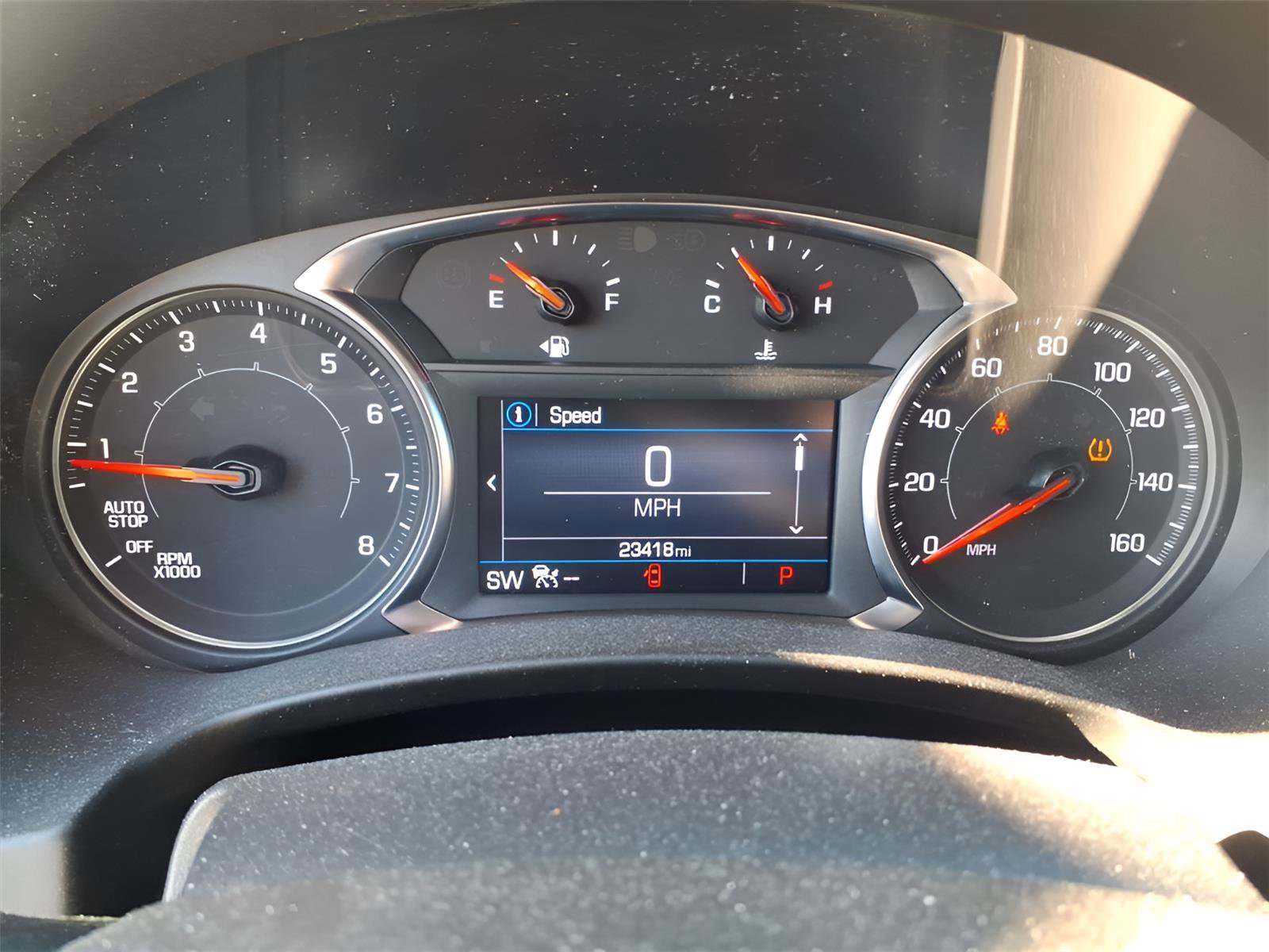 Used 2023 GMC Terrain SLE w/ Elevation Edition image 19