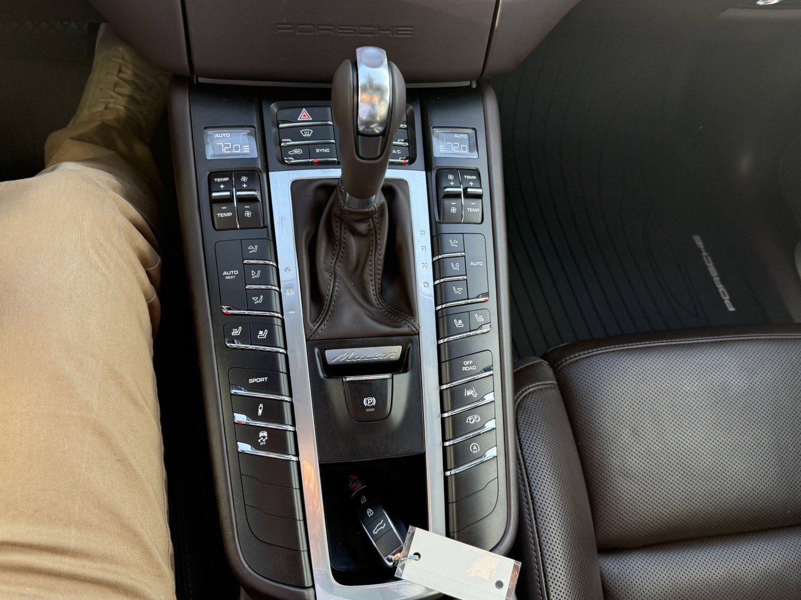 Used 2018 Porsche Macan Turbo image 19