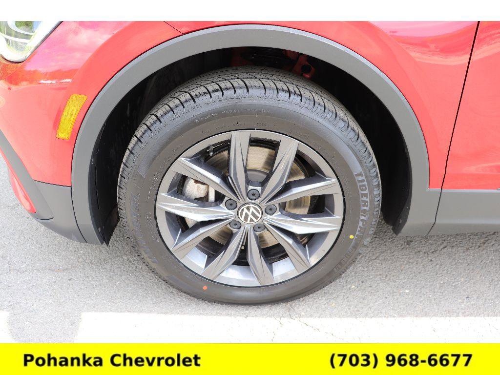 Used 2022 Volkswagen Tiguan SE AWD/4WD image 29
