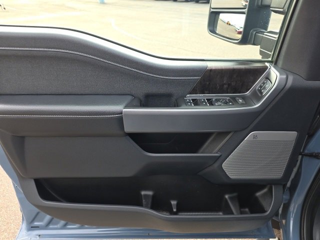 Used 2023 Ford F350 Lariat w/ Tow Technology Package image 15