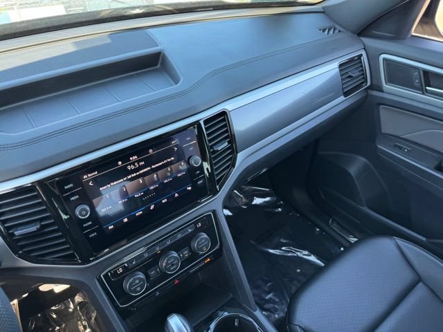 Used 2022 Volkswagen Atlas Cross Sport SEL R-Line AWD/4WD image 25