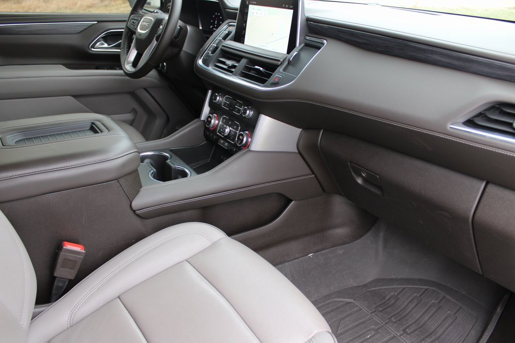 Used 2023 GMC Yukon SLT w/ SLT Luxury Package image 23