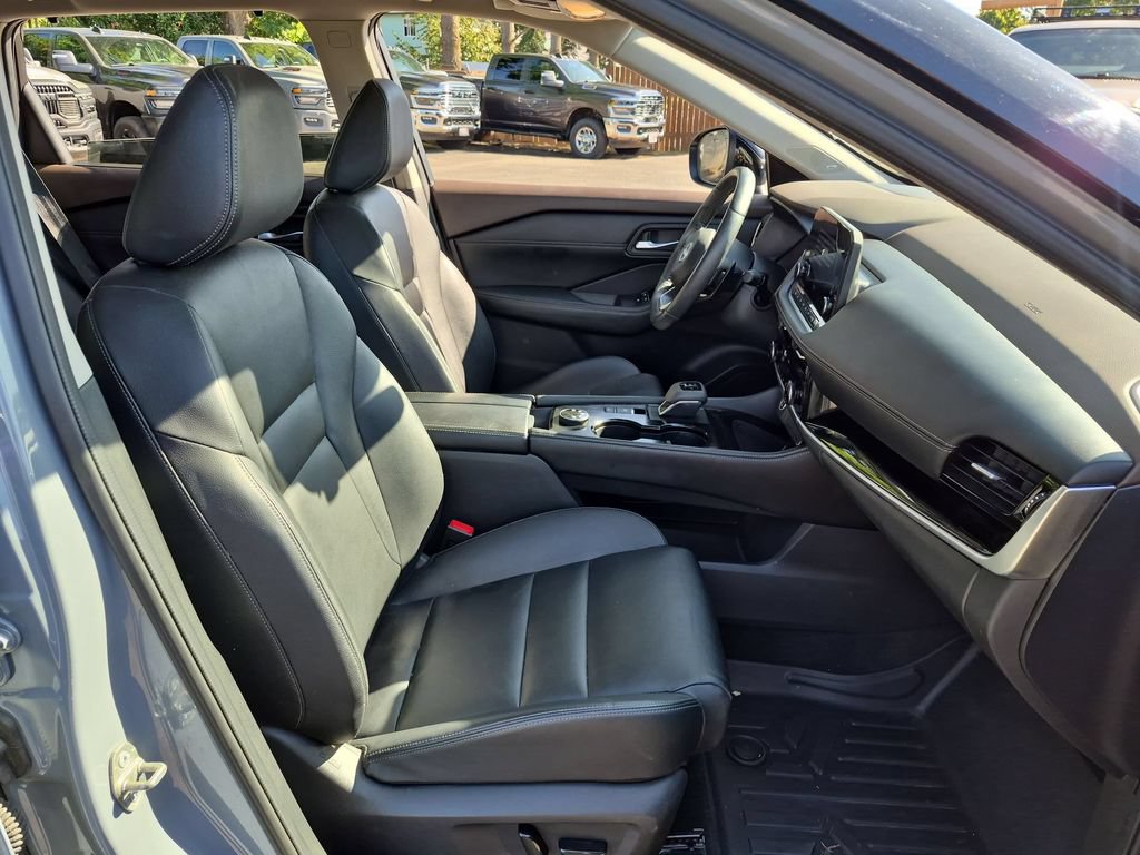 Used 2023 Nissan Rogue SL w/ SL Premium Package AWD/4WD image 16