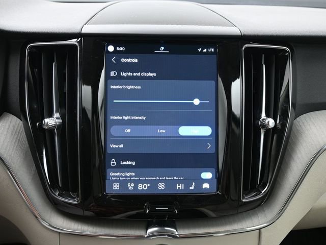 Used 2024 Volvo XC60 B5 Plus w/ Protection Package Premier image 16