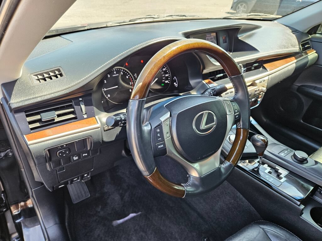 Used 2014 Lexus ES 350 FWD image 16