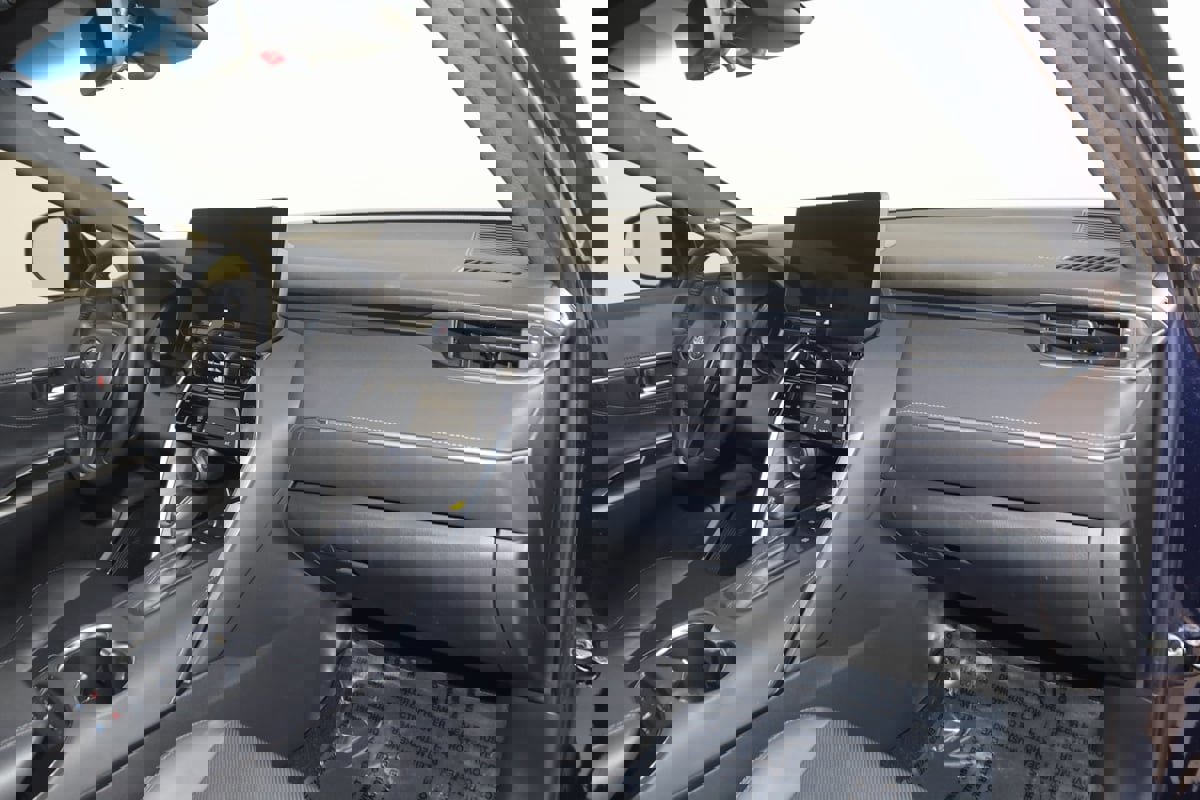 Used 2023 Toyota Venza Limited image 36