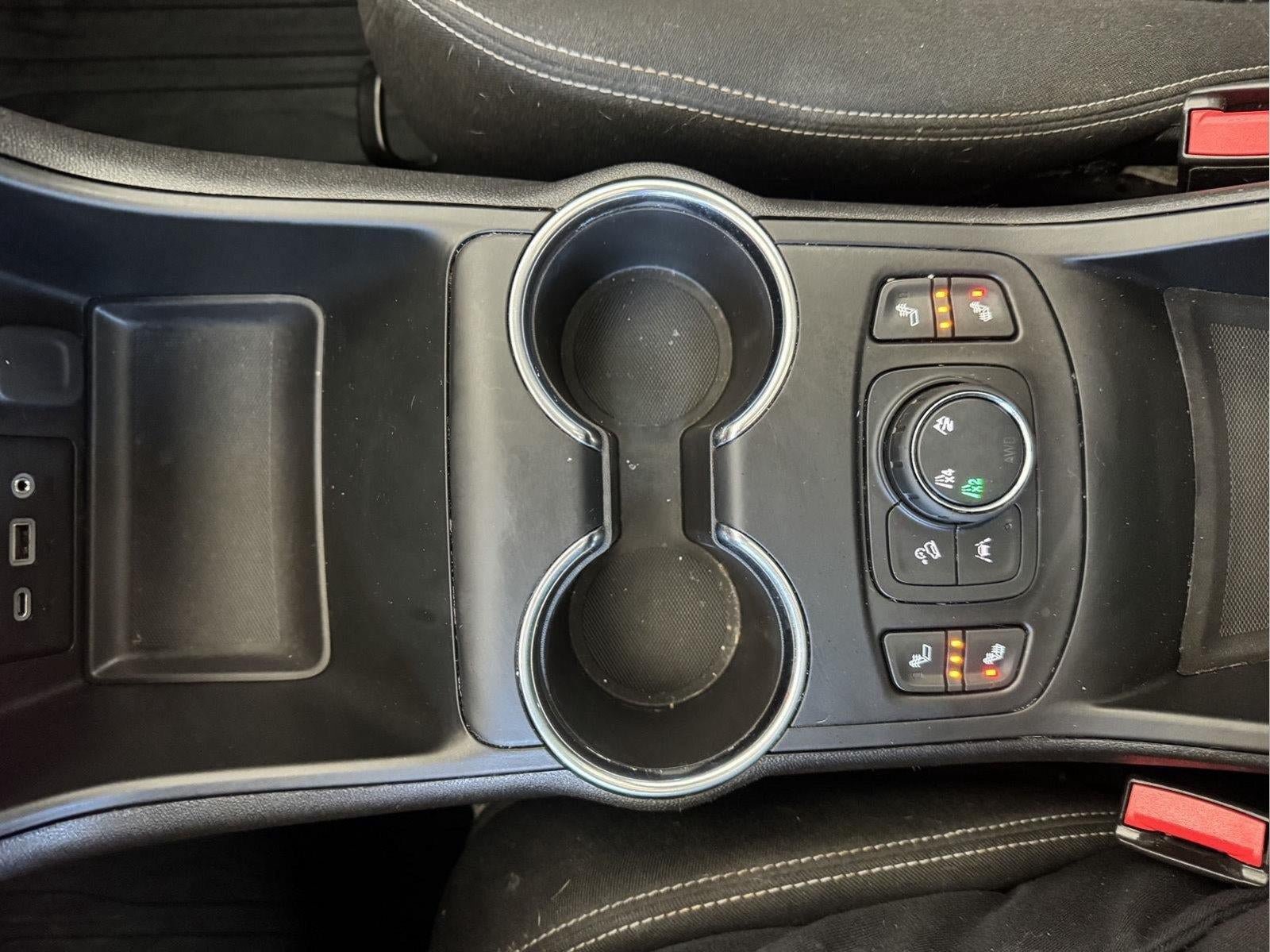 Used 2022 GMC Terrain SLE w/ Driver Convenience Package AWD/4WD image 24