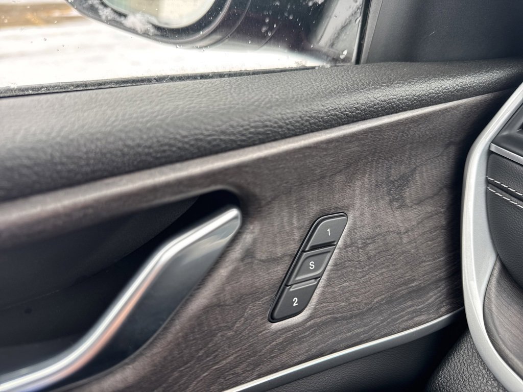 Certified 2024 Jeep Grand Cherokee L Limited w/ Luxury Tech Group II image 7