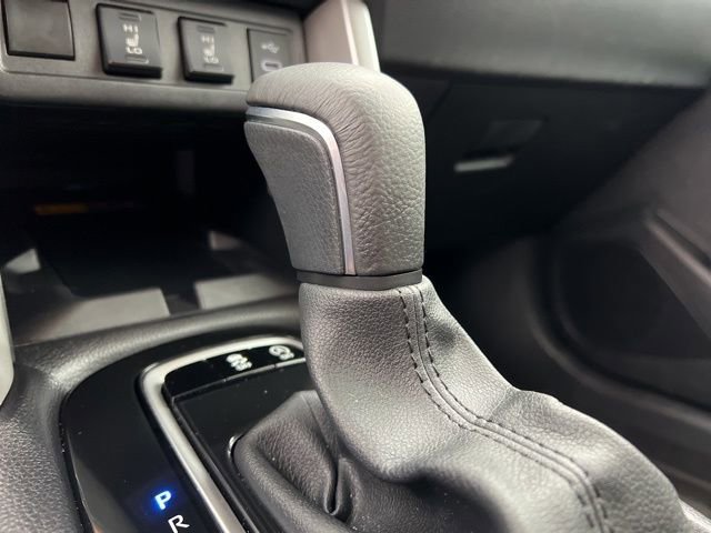 Used 2025 Toyota Corolla Cross XLE image 23