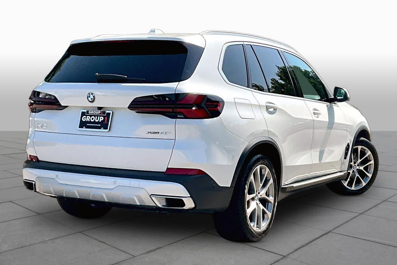 Used 2024 BMW X5 sDrive40i w/ Premium Package RWD image 12