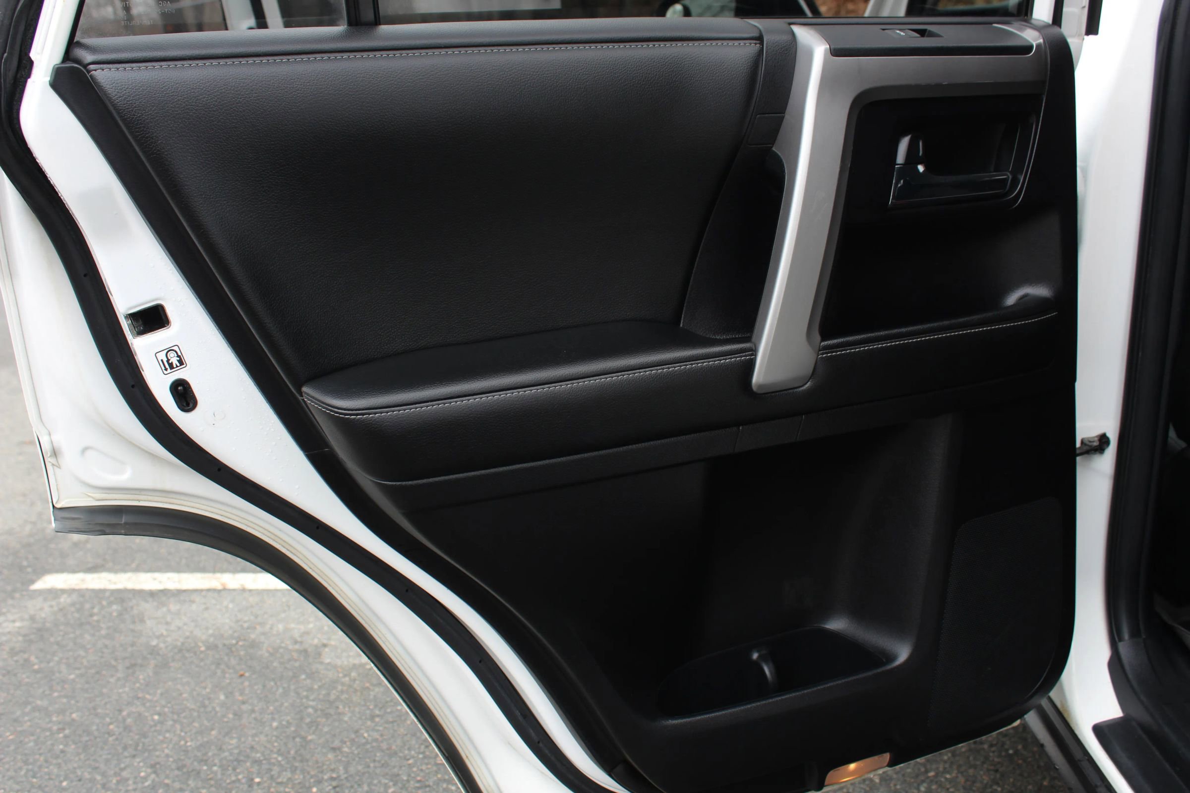 Used 2015 Toyota 4Runner SR5 image 14