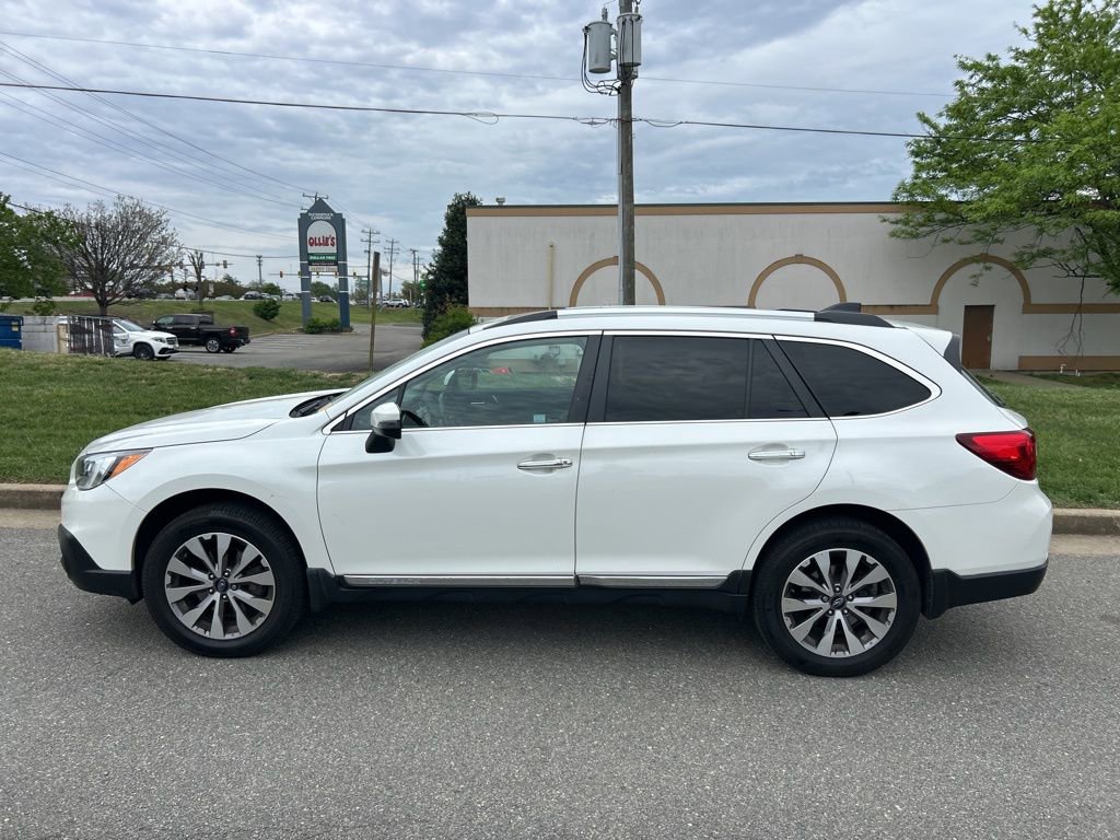 Used 2017 Subaru Outback 2.5i Touring w/ Popular Package #5A image 7