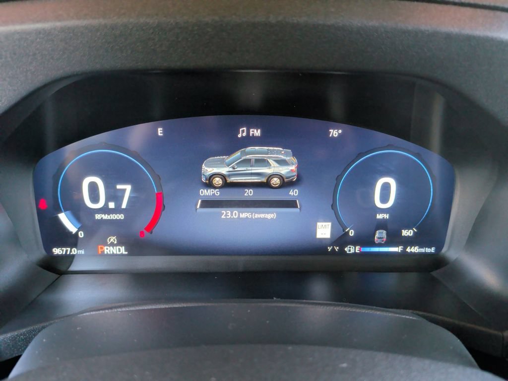Used 2025 Ford Explorer Active AWD/4WD image 32