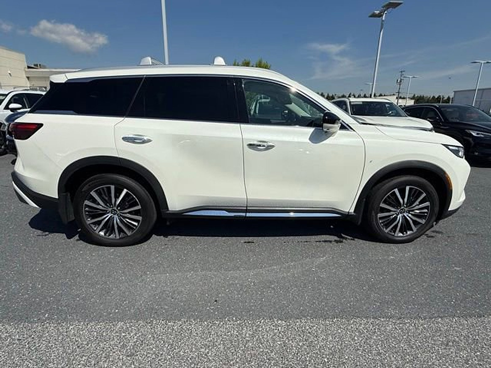 Certified 2025 INFINITI QX60 Sensory w/ Vision Package AWD/4WD image 15