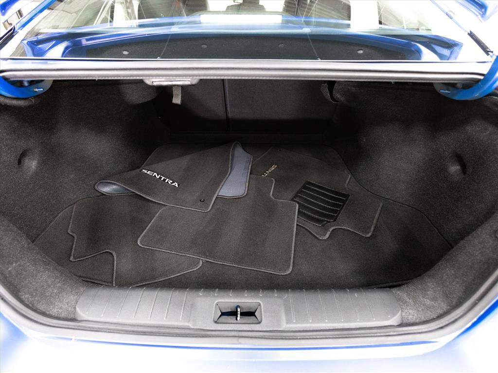 Used 2020 Nissan Sentra SR w/ Premium Package image 10