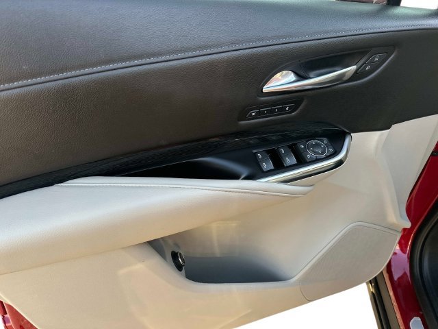 Used 2019 Cadillac XT4 Premium Luxury AWD/4WD image 17