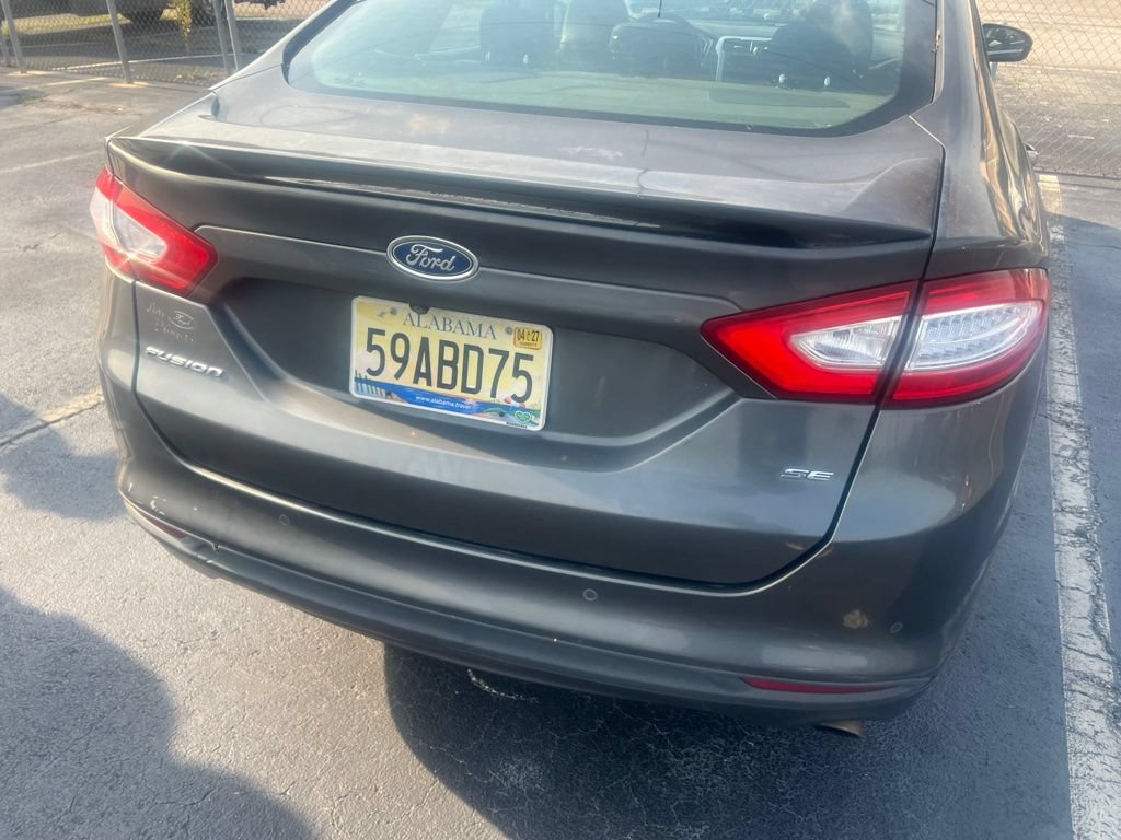 Used 2016 Ford Fusion SE FWD image 14