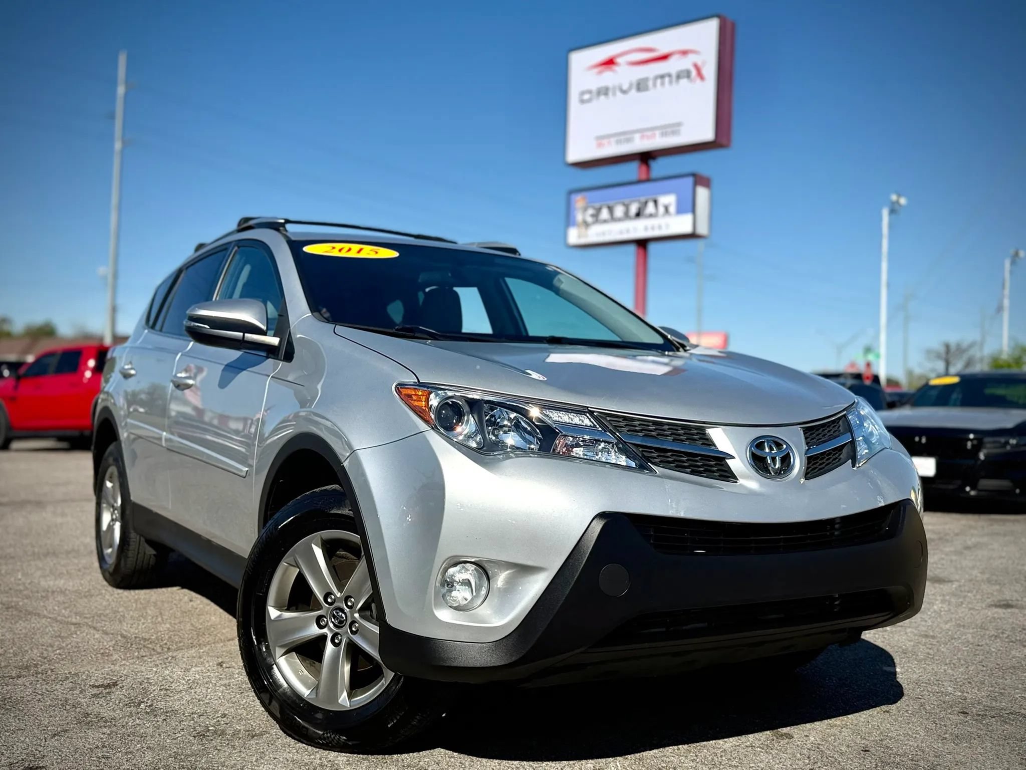 Used 2015 Toyota RAV4 XLE AWD/4WD image 1