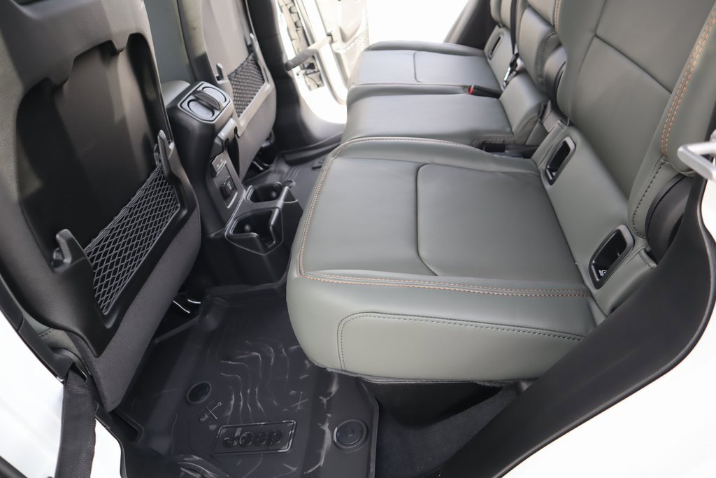 New 2026 Jeep Gladiator Mojave image 13